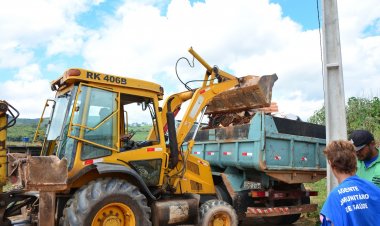 Prefeitura de João Monlevade recolhe mais de três caminhões de entulho em mutirão contra dengue