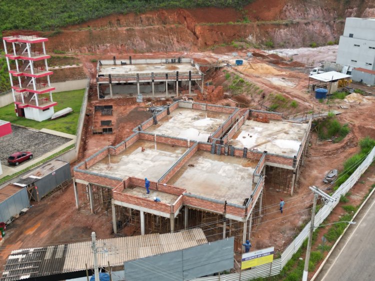 Em São Gonçalo, Obras da Farmácia Básica e Especializada avançam