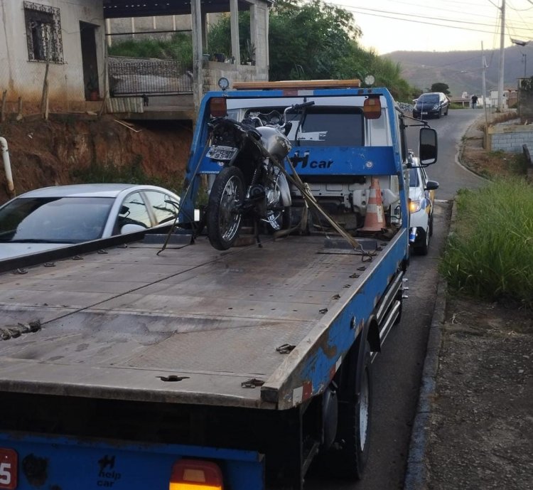 PM recupera moto furtada em Monlevade