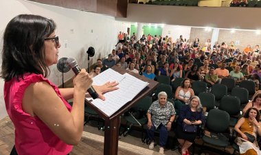 Profissionais da educação infantil participam de capacitação sobre alfabetização