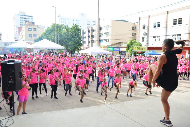 Corrida e caminhada Ninguém Segura Essa Mulher lota a Praça do Povo