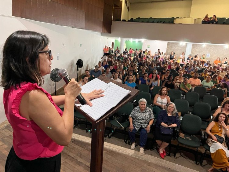 Profissionais da educação infantil participam de capacitação sobre alfabetização