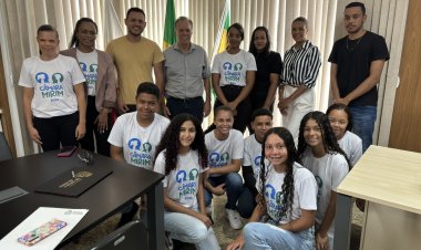 Câmara Mirim entrega indicações e projetos para Prefeito de São Gonçalo