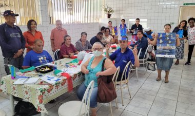 Usuários do Sesamo participam de desfile alusivo ao Dia Nacional da Luta Antimanicomial