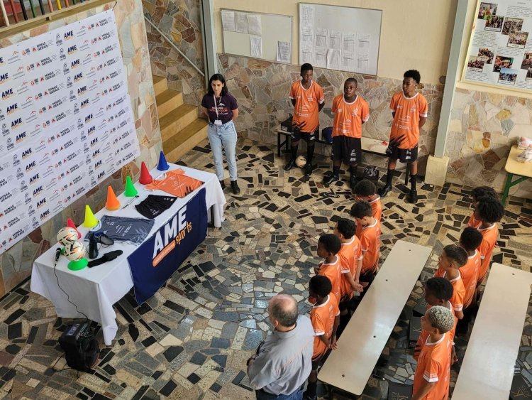 “Futebol Bola Cheia” entrega novos uniformes em Bela Vista de Minas
