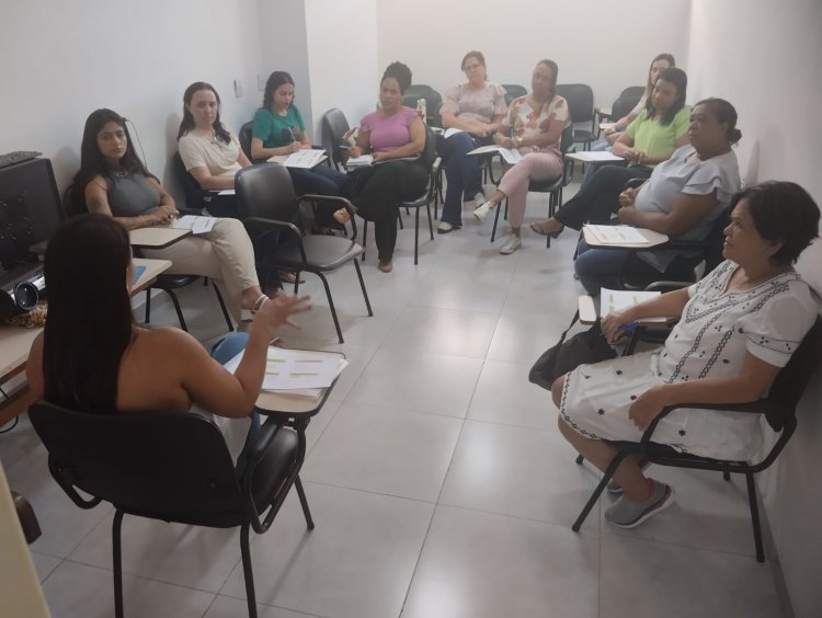 Secretaria de Saúde capacita equipe do projeto Linhas de Cuidados