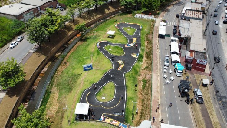 Nova Pista de Pump Track é Inaugurada em Itabira e Homenageia Professor Mário Rosa
