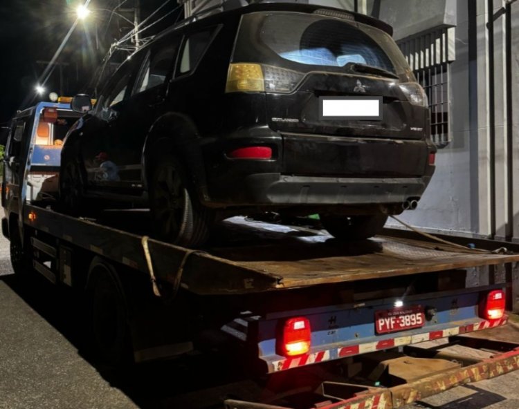 Homem é preso por direção perigosa, embriaguez e ameaça após briga no centro de Dom Silvério