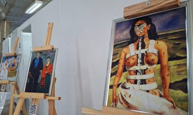 Exposição "Frida em Fios" encanta público no hall da Prefeitura de João Monlevade