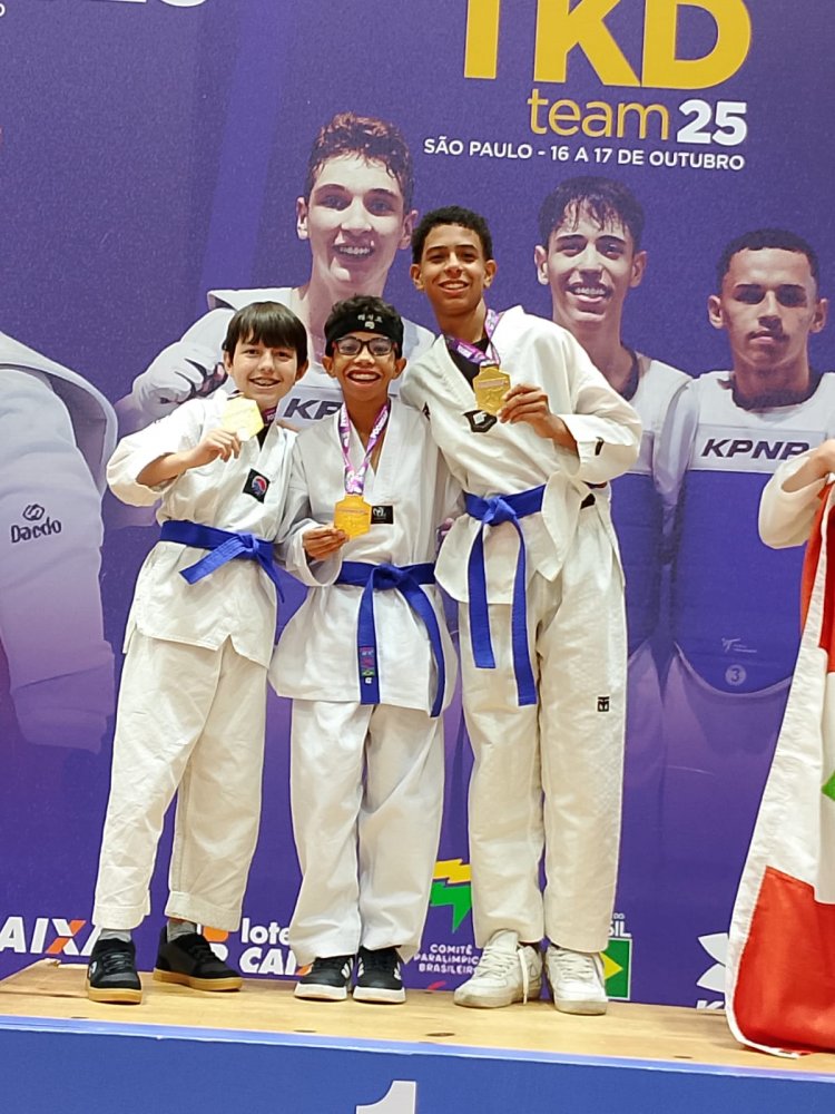 Taekwondo Monlevadense Brilha no Campeonato Brasileiro de Poomsae com Cinco Medalhas