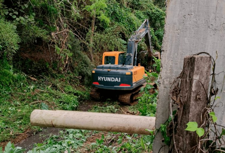 João Monlevade Intensifica Operação Preventiva para Período Chuvoso com Limpeza de Córregos e Obras em Bairros