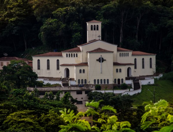 Prefeito e Vice-Prefeita Iniciam Articulação para Preservar a Matriz São José Operário