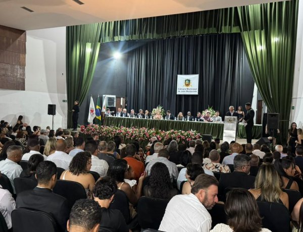 Anfiteatro lotado celebra entrega do Diploma Operários do Ano 2026 em João Monlevade