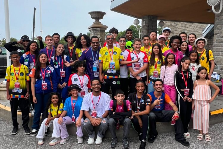 Estudantes do projeto ‘Na Mochila’ fazem história no Canadá e conquistam títulos mundiais no FIRA RoboWorld Cup 2026