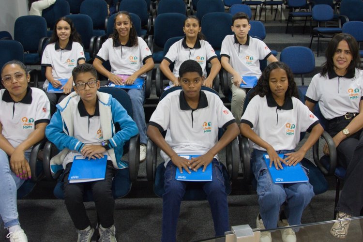 Vereadores mirins de São Gonçalo do Rio Abaixo iniciam vivência prática no Legislativo