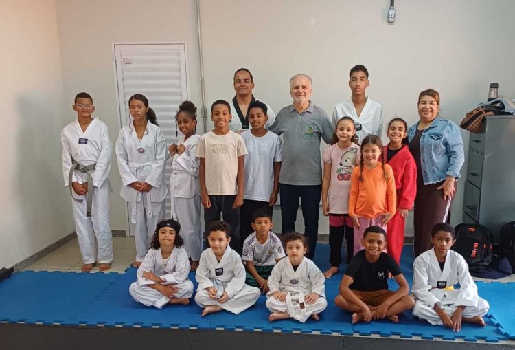 Prefeito Dr. Laércio participa de abertura do Mês da Melhor Idade no Cras Bem Viver